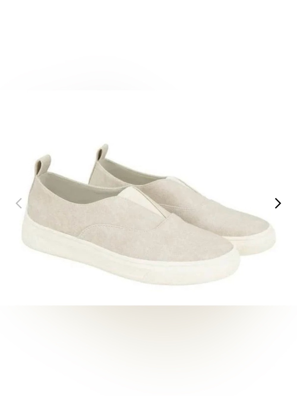 Kensie Slip-On  Sneakers in Off-White and White